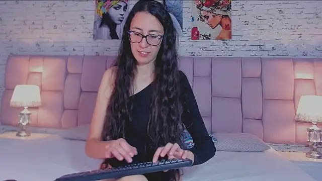 GirafMusic online show from November 2025 01:18:02 PM