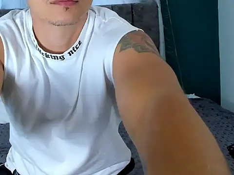 Snapshot of Latin_Pboy chatting on January 2026 09:52:02 PM Latin Pboy online show from January 2026 09:52:02 PM