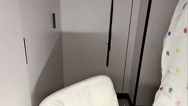 yuyu-33 online show from November 2025 12:42:02 AM