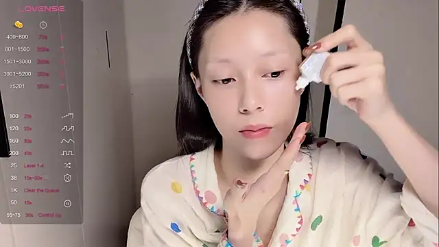 yuyu-33 online show from November 2025 12:19:01 AM