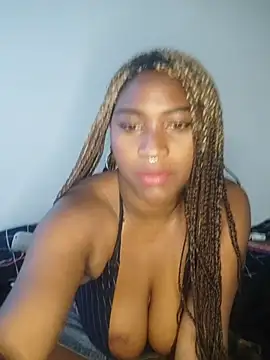 EvonyFoxxx online show from December 2025 10:30:02 PM