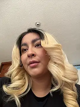 Elina Hills online show from March 2026 07:08:02 PM