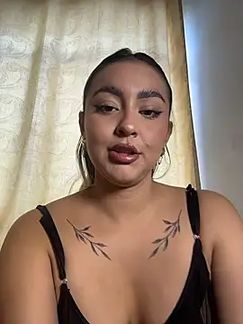 Elina Hills online show from March 2026 07:07:02 PM