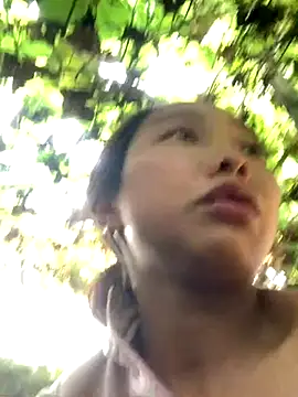 Snapshot of bi-bo123 chatting on December 2025 01:10:02 AM bi-bo123 online show from December 2025 01:10:02 AM