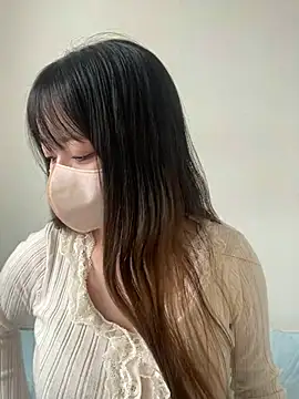 Snapshot of emiri_da_nyan chatting on April 2026 05:22:01 AM emiri da nyan online show from April 2026 05:22:01 AM