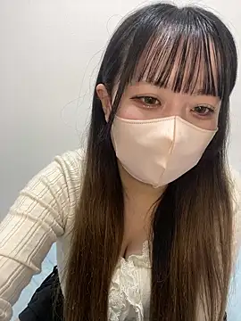 Snapshot of emiri_da_nyan chatting on May 2026 03:28:01 PM emiri da nyan online show from May 2026 03:28:01 PM