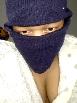 Snapshot of Teddypuer chatting on November 2025 06:21:01 PM Teddypuer online show from November 2025 06:21:01 PM