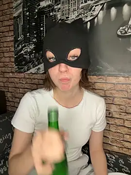 bunnyria1 online show from November 2025 04:24:01 PM