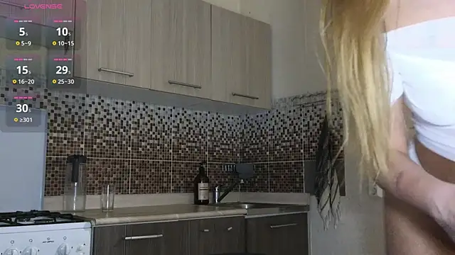 Snapshot of Gentle_Sasha chatting on November 2025 09:11:01 PM Gentle Sasha online show from November 2025 09:11:01 PM