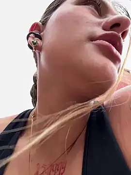 Crystall 15 online show from March 2026 08:25:01 PM