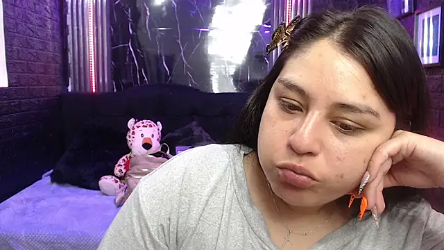 Snapshot of lehia_285 chatting on May 2026 01:05:01 PM lehia 285 online show from May 2026 01:05:01 PM