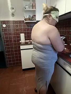 Snapshot of UnheardThing7 chatting on November 2025 10:28:01 AM UnheardThing7 online show from November 2025 10:28:01 AM