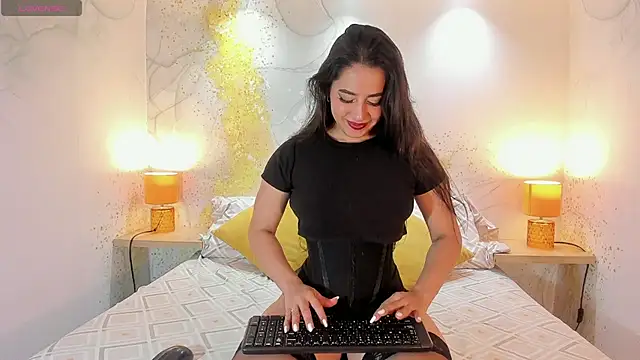 Staarhot online show from December 2025 12:32:01 PM