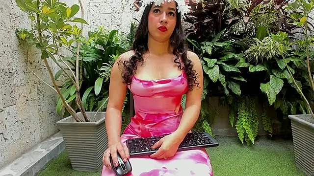 Staarhot online show from February 2026 12:27:01 PM