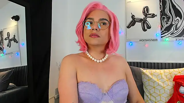 Cloe Bonne online show from December 2025 07:40:02 PM