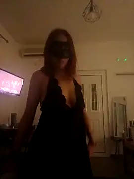 molly qu online show from November 2025 09:42:02 PM