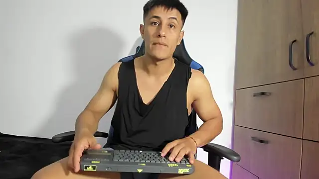 dorman boy online show from February 2026 03:55:02 AM