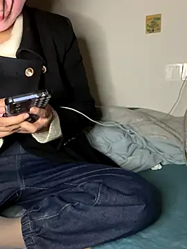 daaqnn online show from November 2025 12:52:01 PM