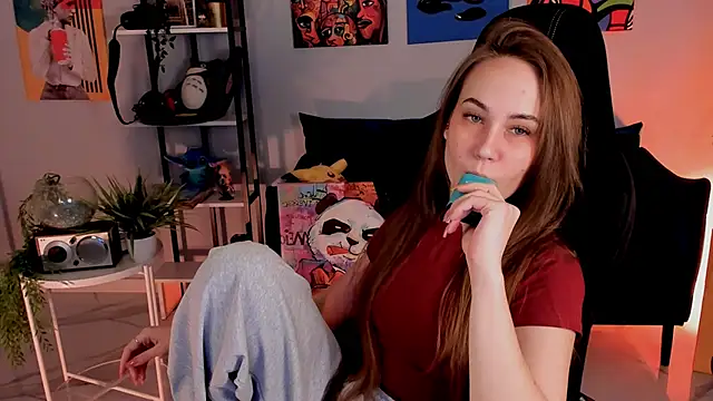 ElinVale online show from November 2025 09:08:01 AM