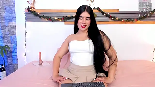 Oriana 03 online show from December 2025 06:26:01 PM