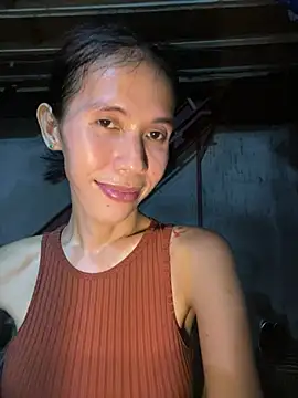 bellaUtops online show from April 2026 07:40:02 PM