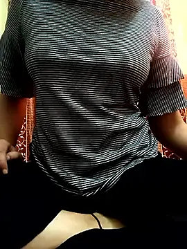 Snapshot of miss_kittyy chatting on November 2025 09:55:02 AM miss kittyy online show from November 2025 09:55:02 AM