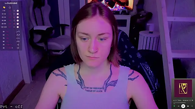 RetroMarie online show from November 2025 01:39:02 AM