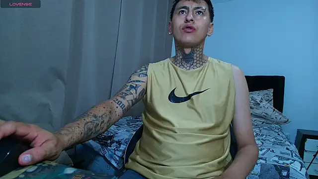 Snapshot of emi_liano10 chatting on November 2025 11:36:02 PM emi liano10 online show from November 2025 11:36:02 PM