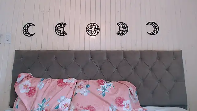 mickystrumia23 online show from March 2026 06:44:02 PM