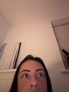 Snapshot of Bethrae25 chatting on February 2026 11:47:02 PM Bethrae25 online show from February 2026 11:47:02 PM