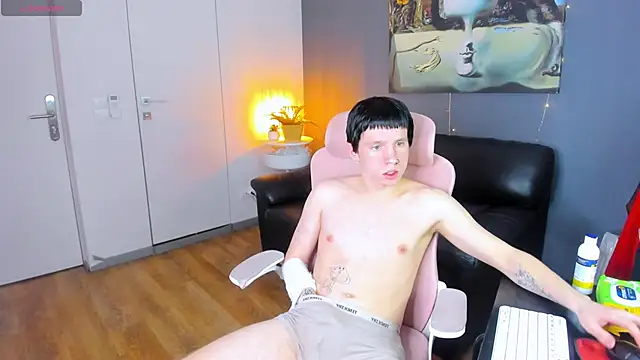 CutieKai  online show from April 2026 09:53:02 PM