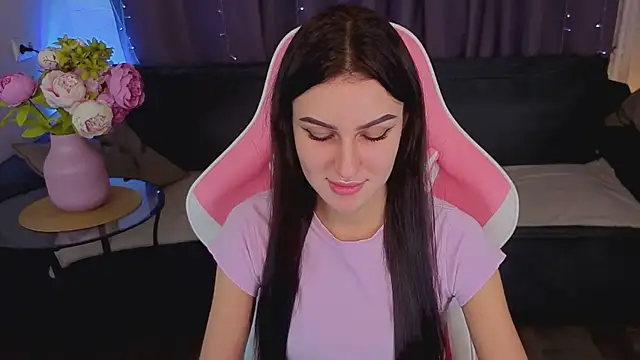 Snapshot of Katrin_Mur chatting on November 2025 12:50:02 PM Katrin Mur online show from November 2025 12:50:02 PM