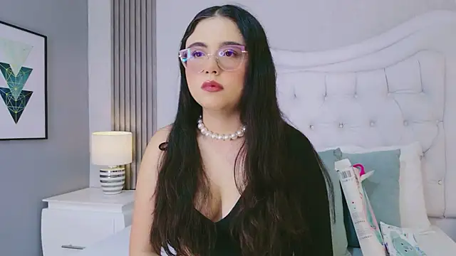 Snapshot of ScarlettPetrova chatting on May 2026 11:29:02 AM ScarlettPetrova online show from May 2026 11:29:02 AM