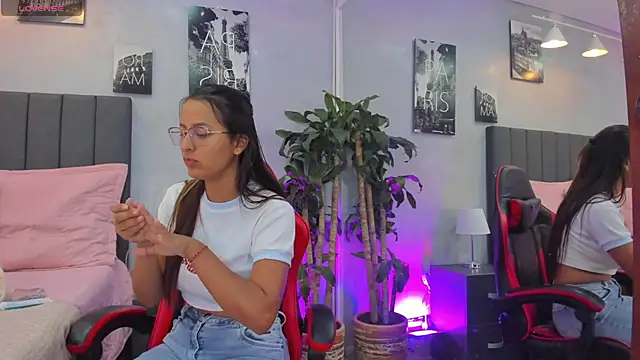 kendra london online show from November 2025 11:21:02 AM