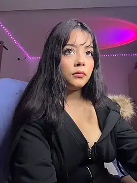 EmillieX online show from February 2026 12:14:02 AM