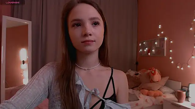 Adria Arjona online show from January 2026 07:33:01 AM