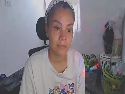 shayna cute online show from May 2026 08:28:01 PM