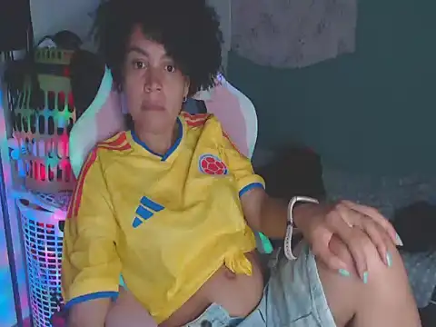 shayna cute online show from July 2026 01:43:01 AM