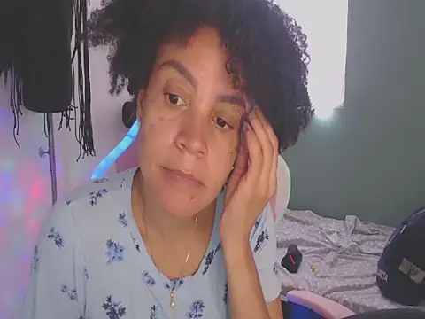 shayna cute online show from July 2026 09:11:01 PM