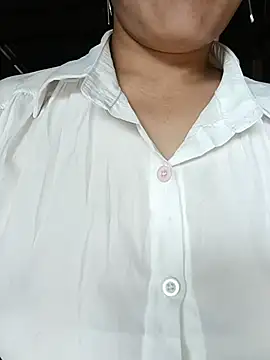 Snapshot of Sara_pusyy chatting on June 2026 05:12:01 AM Sara pusyy online show from June 2026 05:12:01 AM