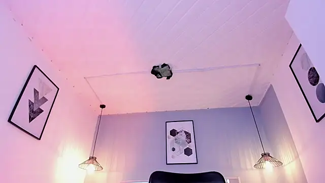 zoe-moreau online show from February 2026 07:41:01 PM