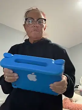 Angel-LinaX online show from February 2026 09:40:02 PM