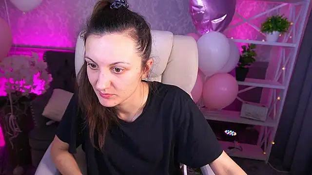 ZafiraMoonn online show from February 2026 02:23:01 AM