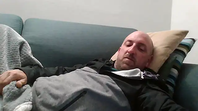 Snapshot of luca_beech88 chatting on May 2026 08:46:02 PM luca beech88 online show from May 2026 08:46:02 PM