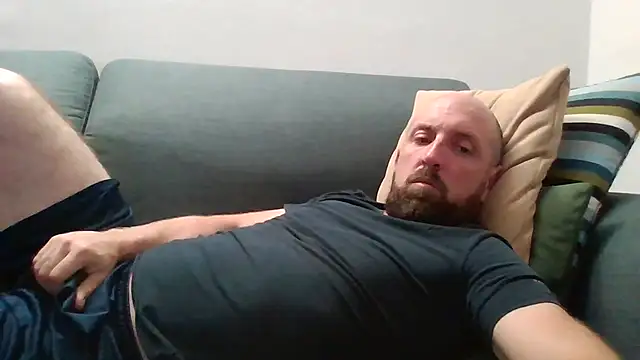 Snapshot of luca_beech88 chatting on May 2026 06:25:01 PM luca beech88 online show from May 2026 06:25:01 PM
