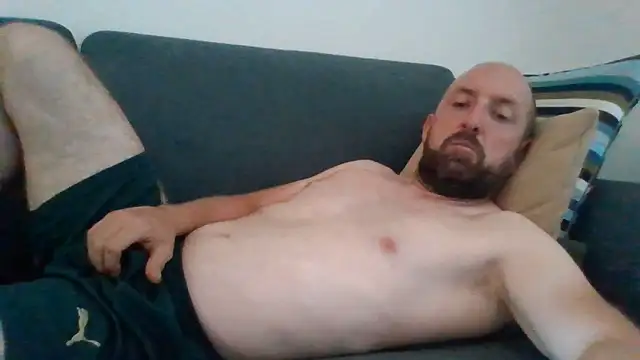 Snapshot of luca_beech88 chatting on June 2026 10:52:01 AM luca beech88 online show from June 2026 10:52:01 AM