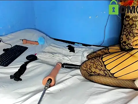 cristalsolei online show from April 2026 08:20:02 PM