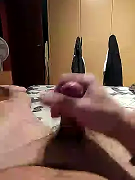 Snapshot of Cini75 chatting on December 2025 07:52:02 PM Cini75 online show from December 2025 07:52:02 PM