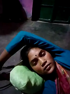 Jooli cuty online show from March 2026 05:06:02 PM