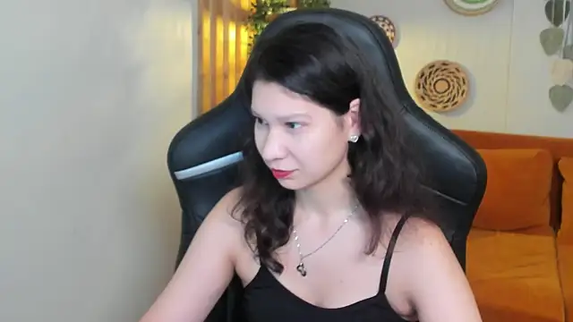 SaraDenars online show from November 2025 05:06:01 AM